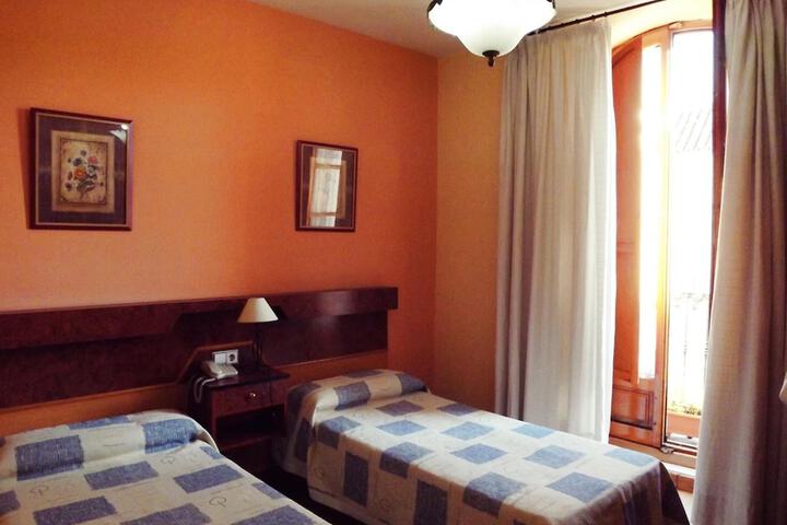 Room 15 of 66
