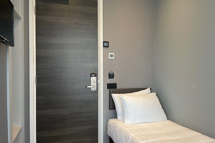 Room 7 of 52