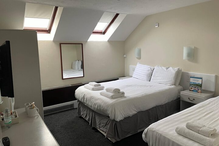 Room 14 of 44