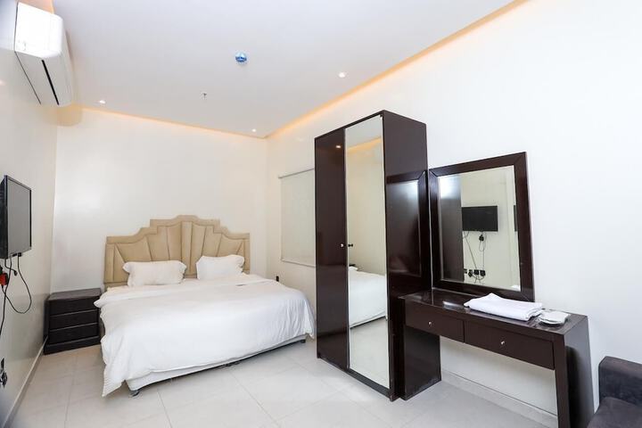 Room 37 of 64