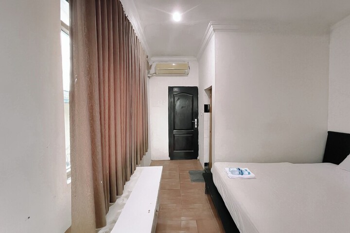 Room 8 of 22