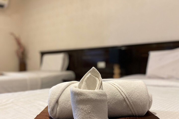 Room 11 of 19