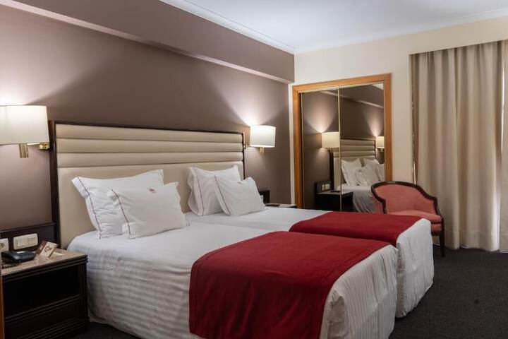 Room 25 of 65