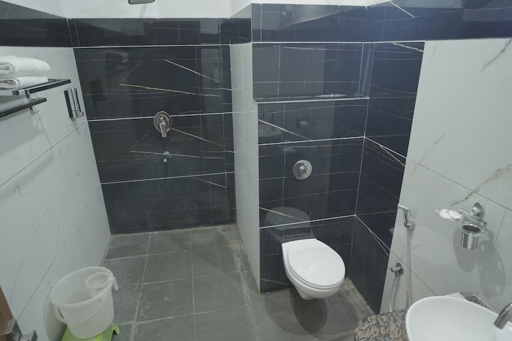Room 35 of 52
