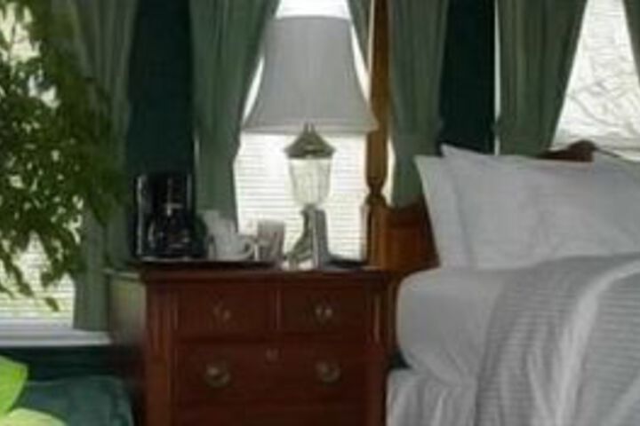 Room 18 of 27