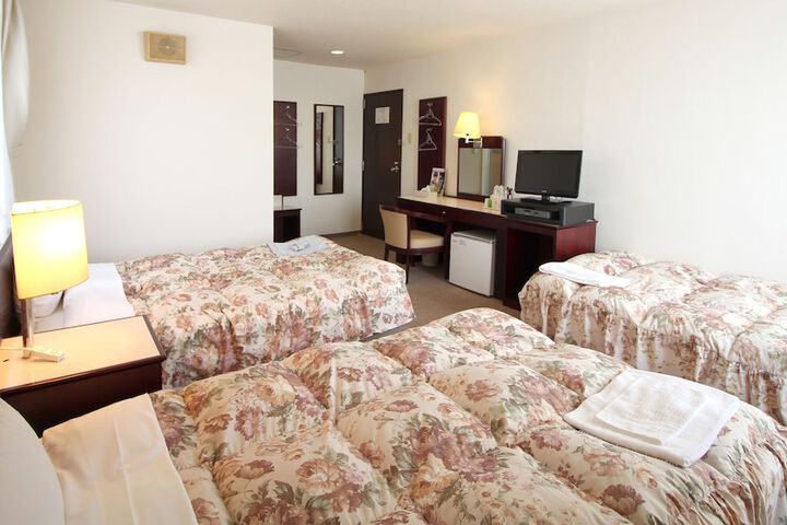 Room 11 of 29