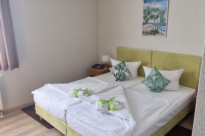 Room 4 of 24