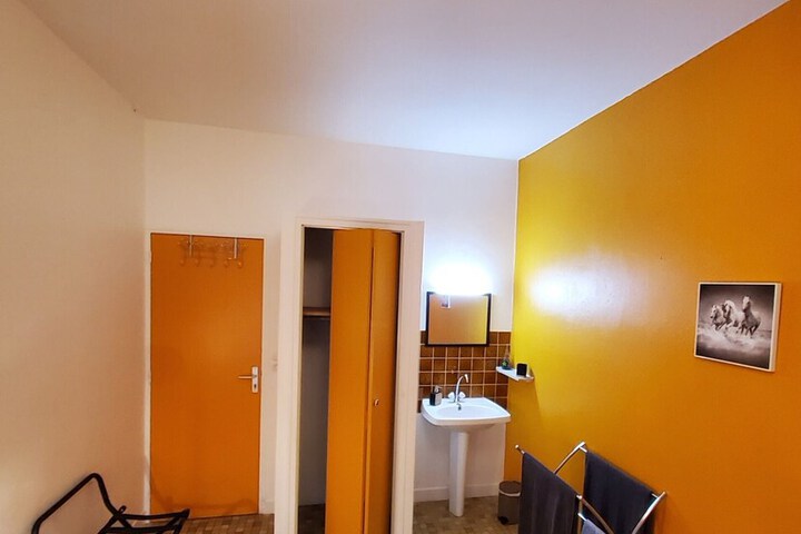 Room 11 of 39