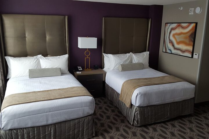 Standard Room, King or Two Doubles (2 of 20)