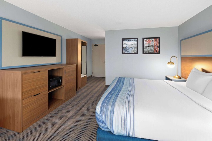 1 King Bed Executive Room Second Floor (10 of 23)