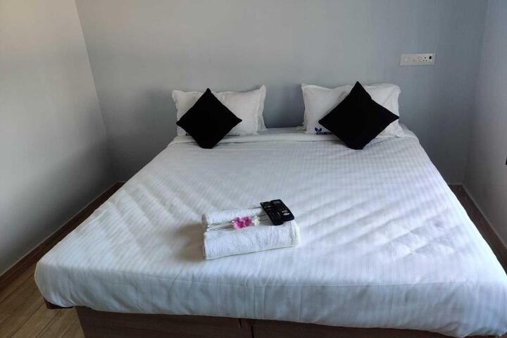 Hotel O CANARIES RETIREES RESIDENCY