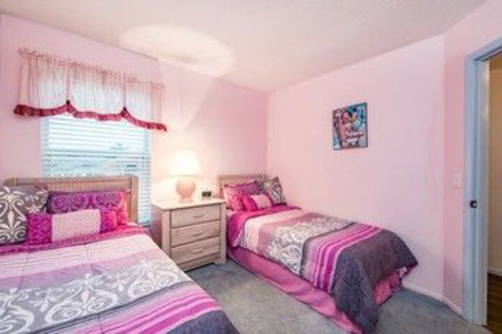 Room 5 of 25