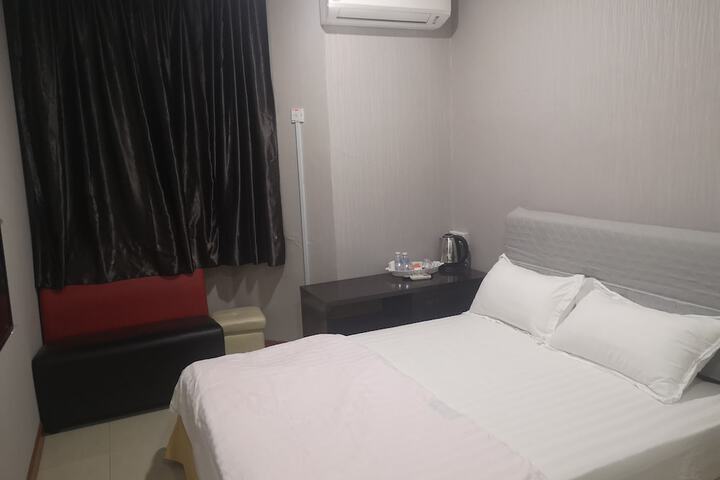 Room 25 of 52