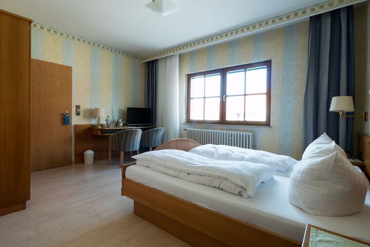 Room 3 of 51