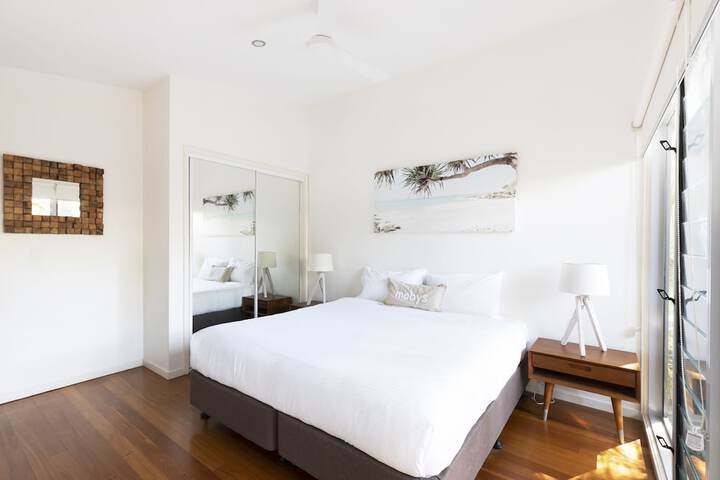 Room 2 of 41