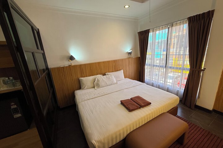 Room 10 of 30