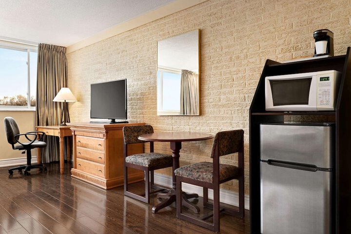Room 6 of 29