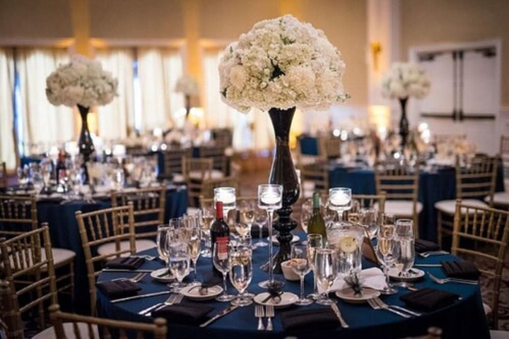 Ballroom/Hall 39 of 48