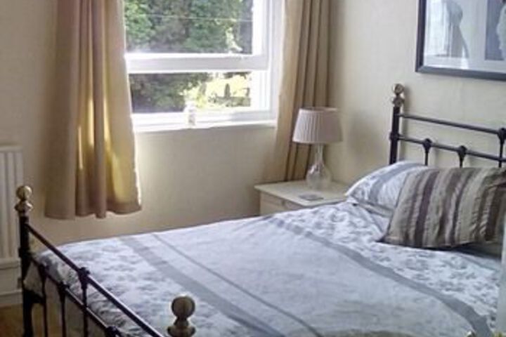 Room 10 of 14