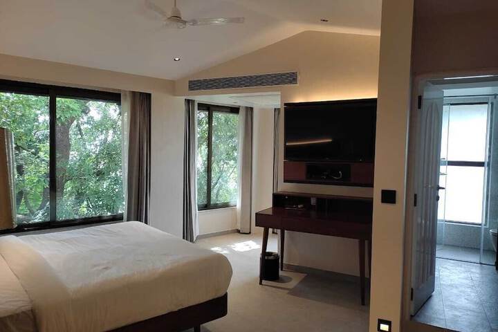 Room 12 of 57