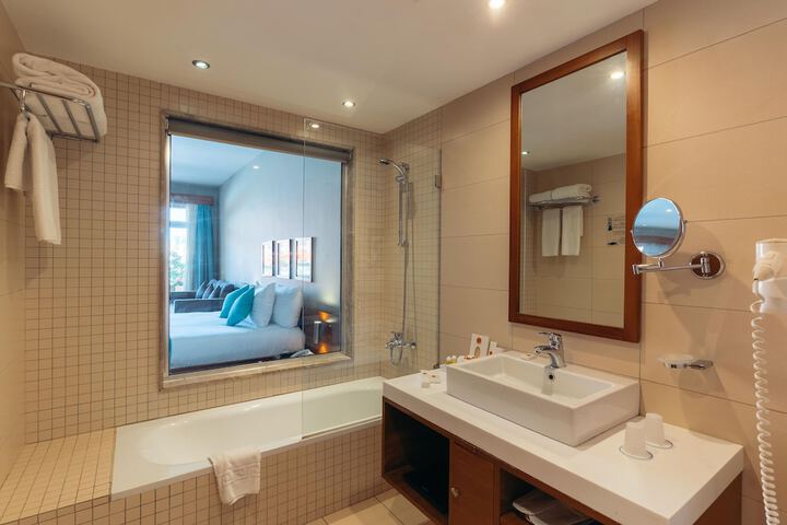 Room 20 of 76