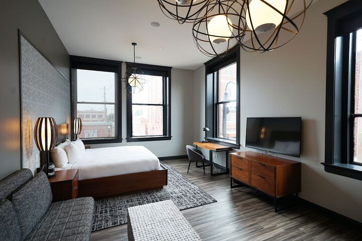 Room 10 of 86