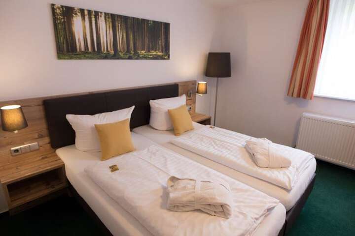 Room 4 of 41