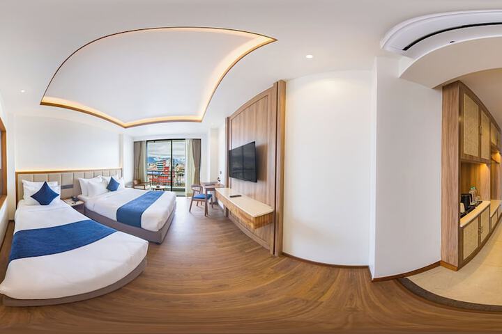 Room 25 of 48