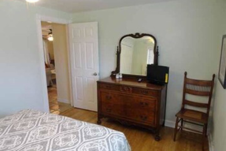 Room 7 of 27