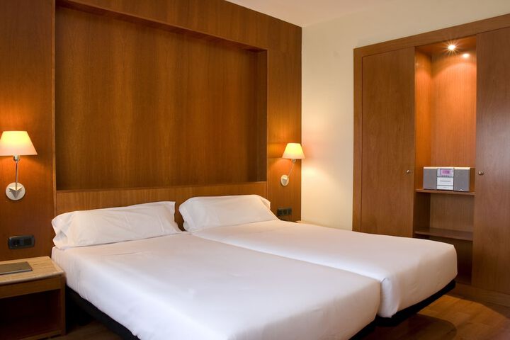 Room 14 of 45