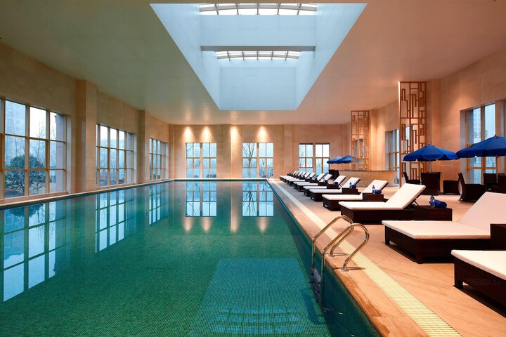 Pool 14 of 24