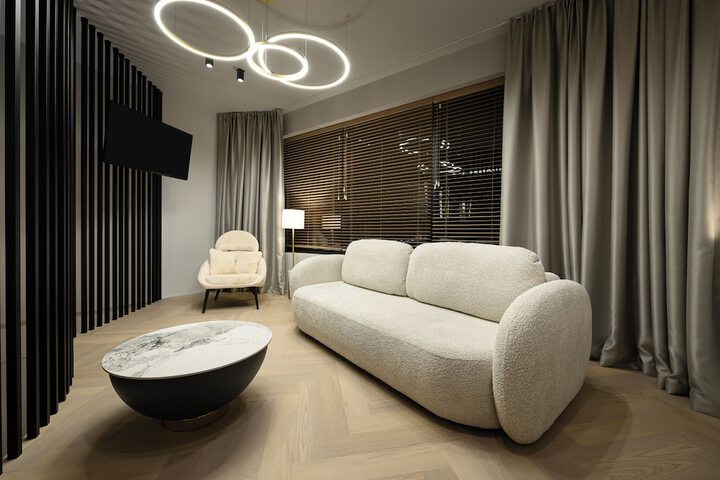 Room 22 of 66