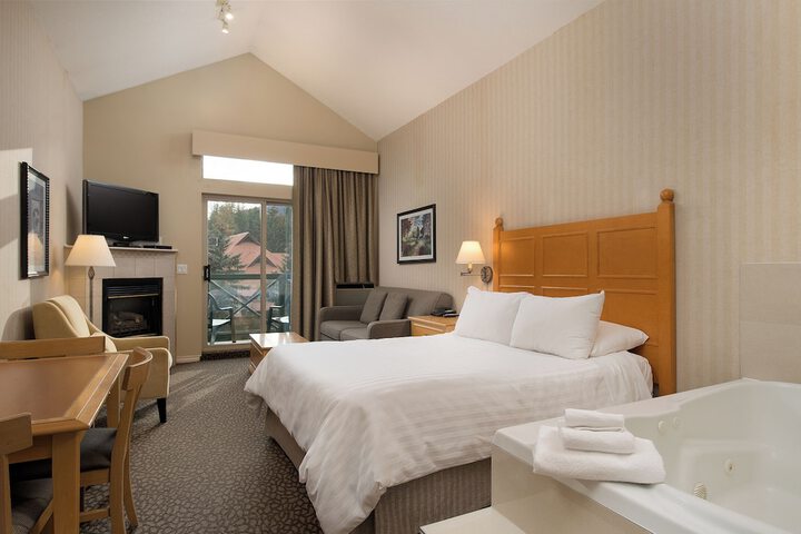 Room 13 of 40