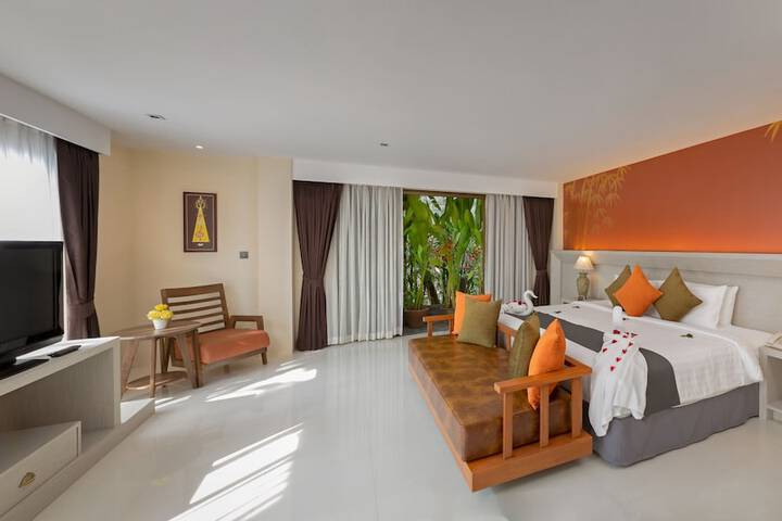 Room 35 of 108