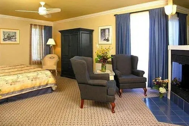 Room 3 of 14