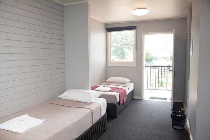 Room 11 of 46
