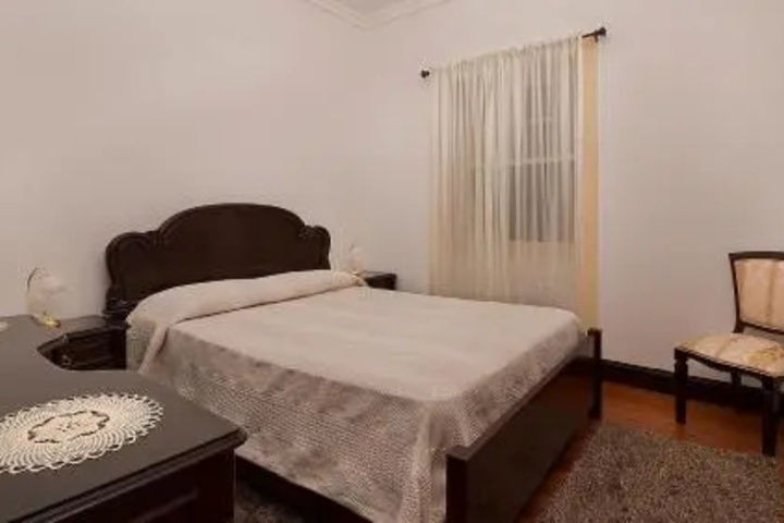 Room 3 of 16