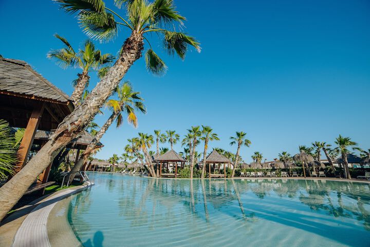 Pool Hotel