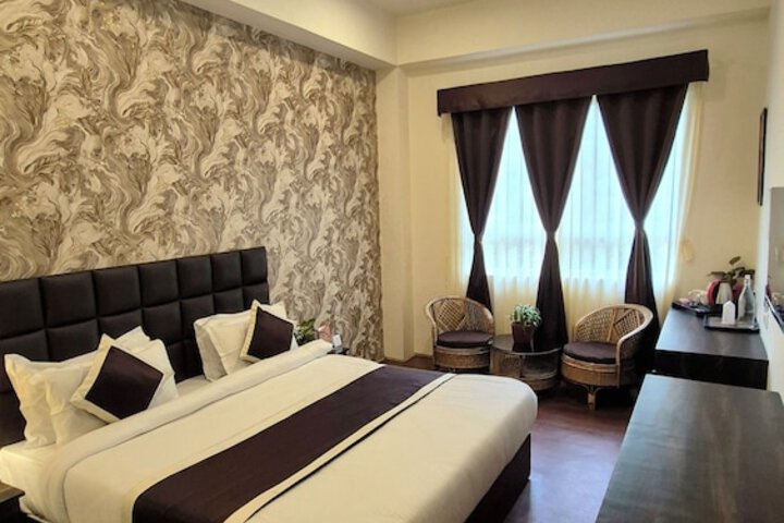 Room 9 of 39