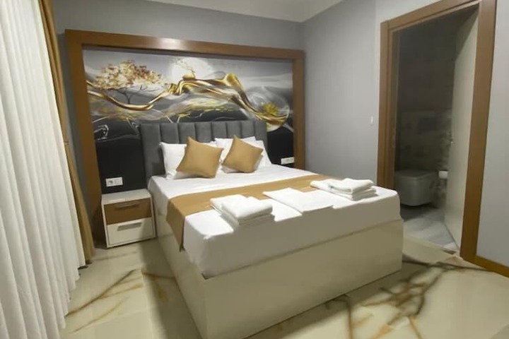 Room 3 of 23