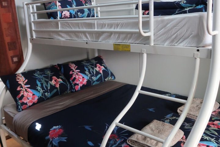 Room 6 of 13