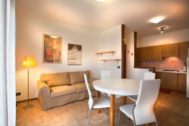 Room 14 of 15