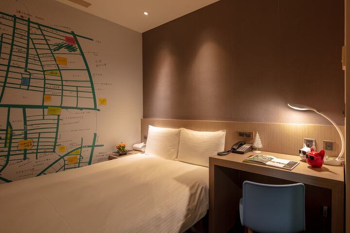 Room 5 of 72