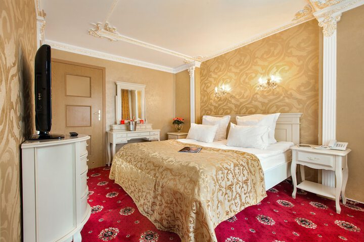Room 20 of 66