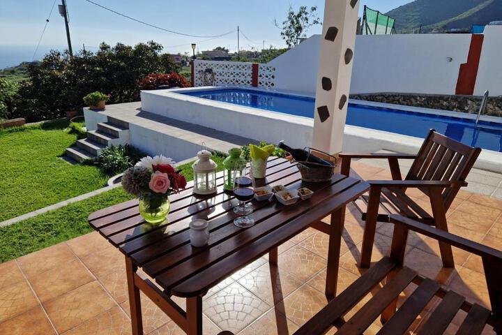 Casas Hoya Limpia- Sólo Adultos
