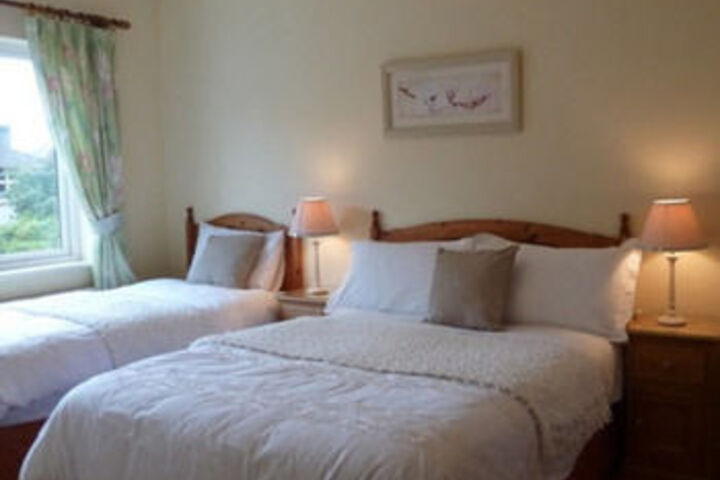 Room 4 of 10