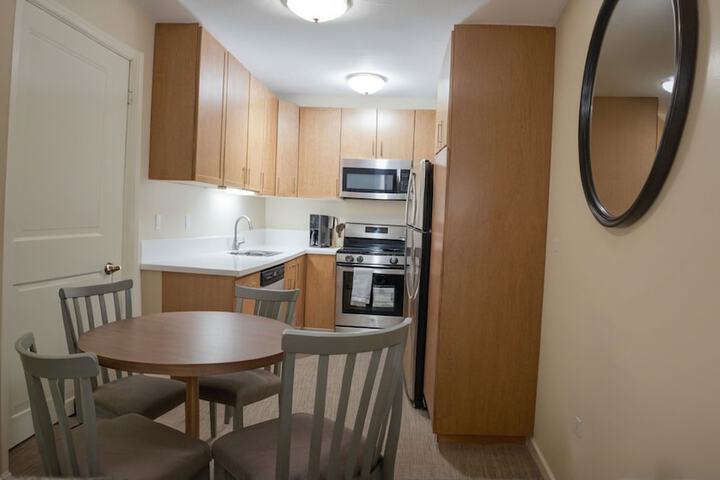 Room 11 of 32