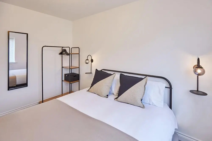 Room 3 of 13