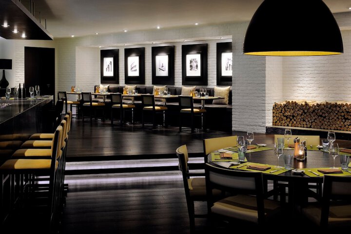 Dining 85 of 140