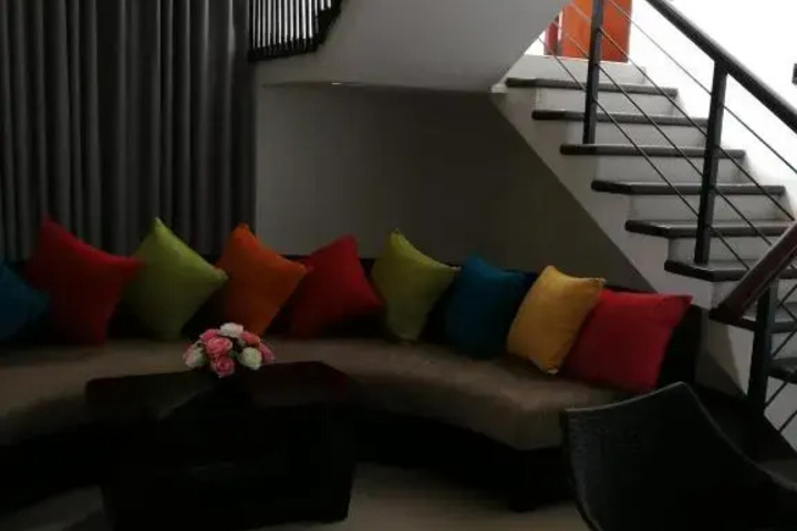 Room 8 of 15